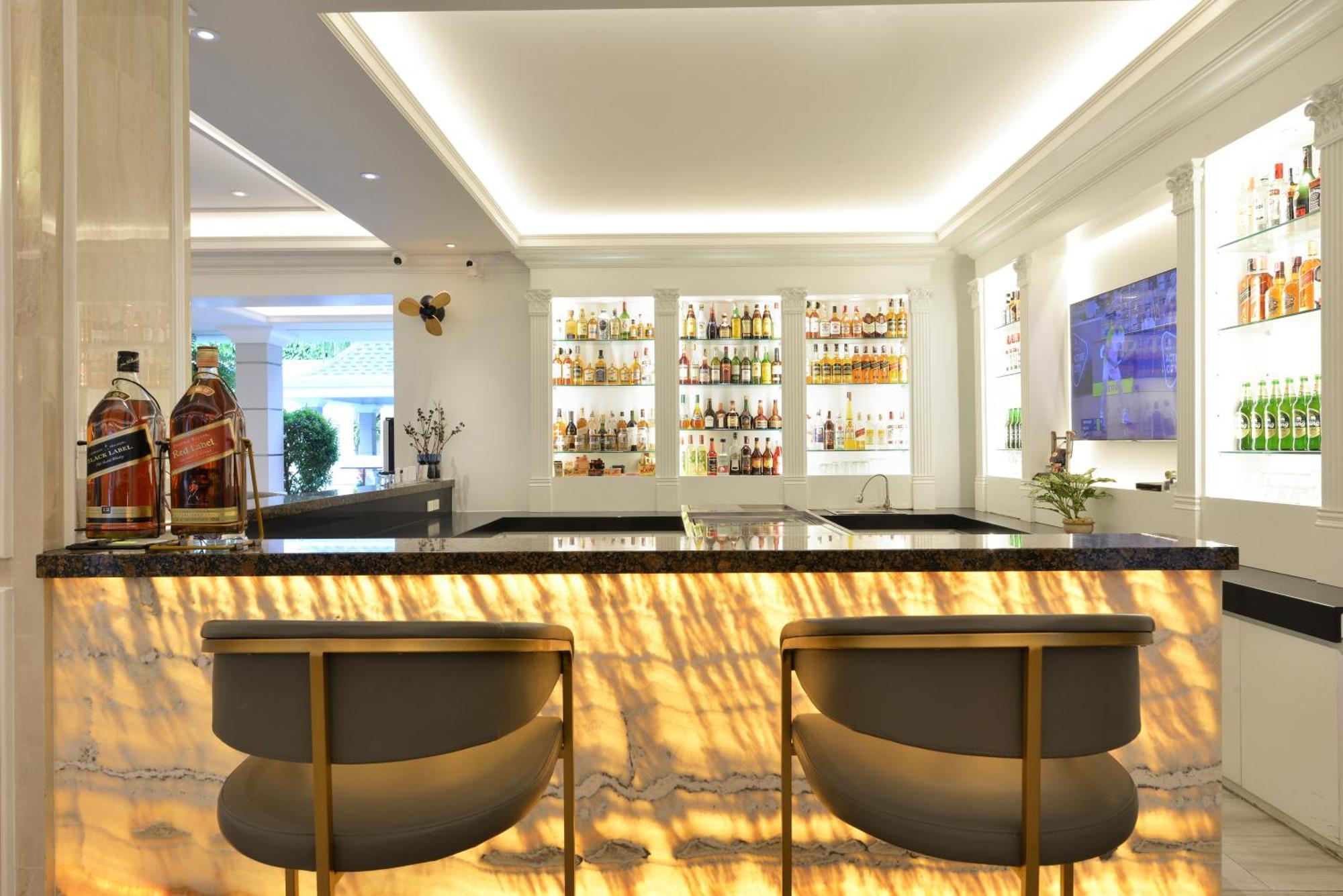 The Beverly Hotel Pattaya Esterno foto